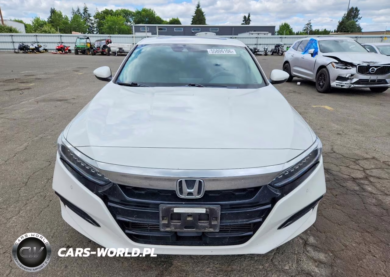 2018 Honda Accord Touring VIN:1HGCV1F94JA013647 - 5