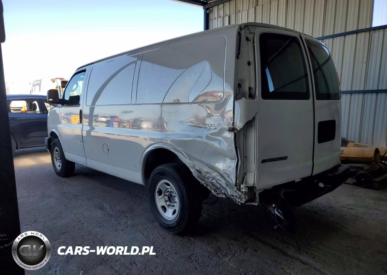 2018 Chevrolet Express G2500 VIN:1GCWGAFG6J1345626 - 2