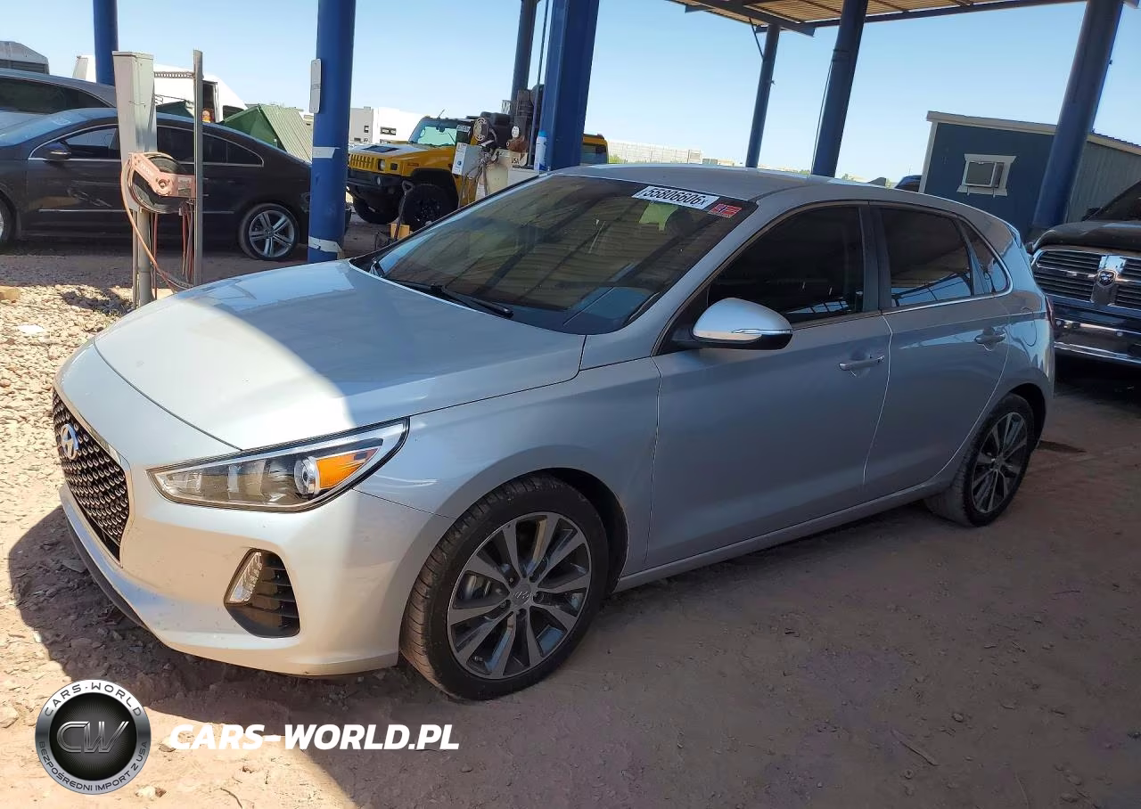 2018 Hyundai Elantra Gt Base – zdjęcie 1 z 12
