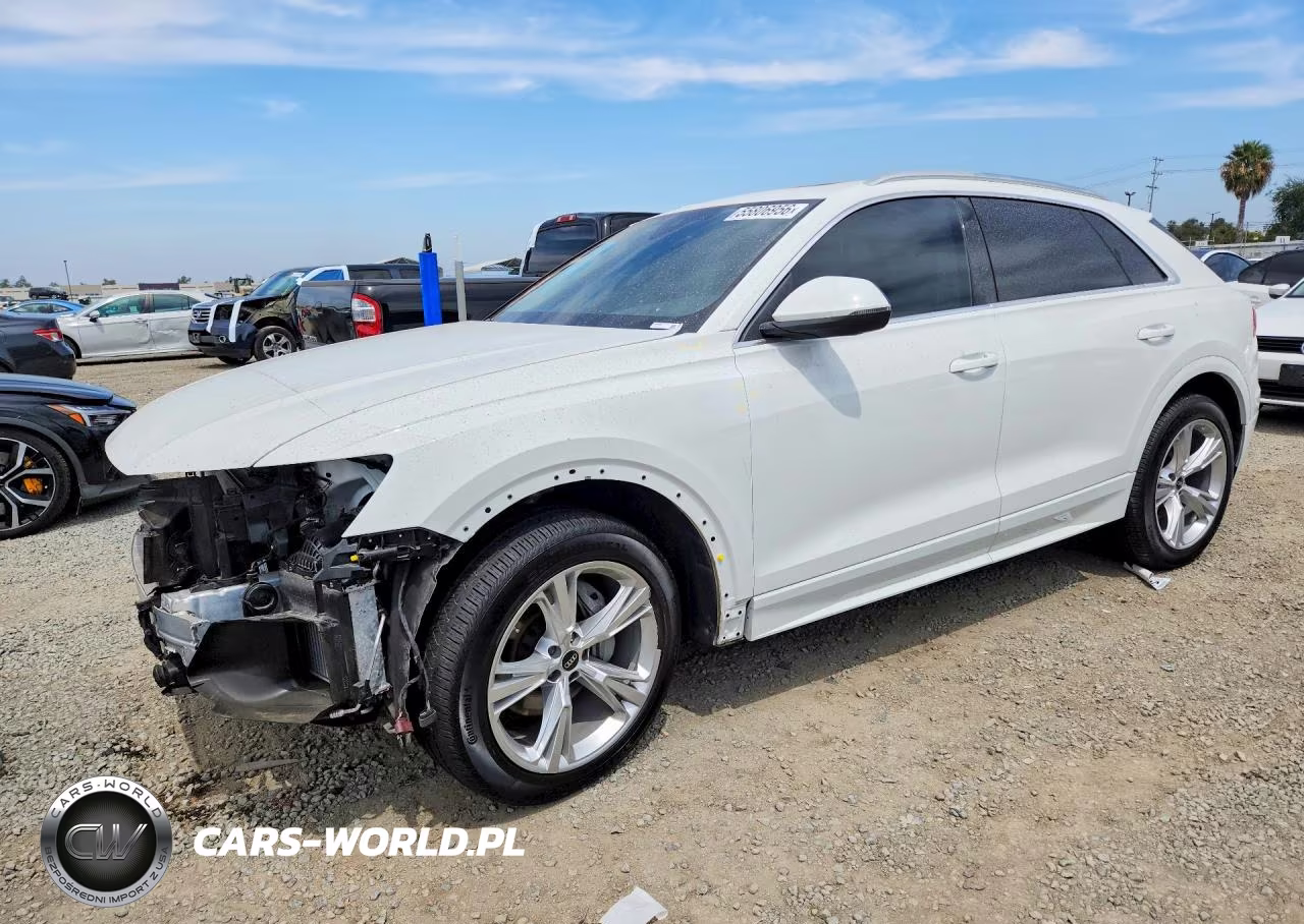 2023 Audi Q8 Premium Plus