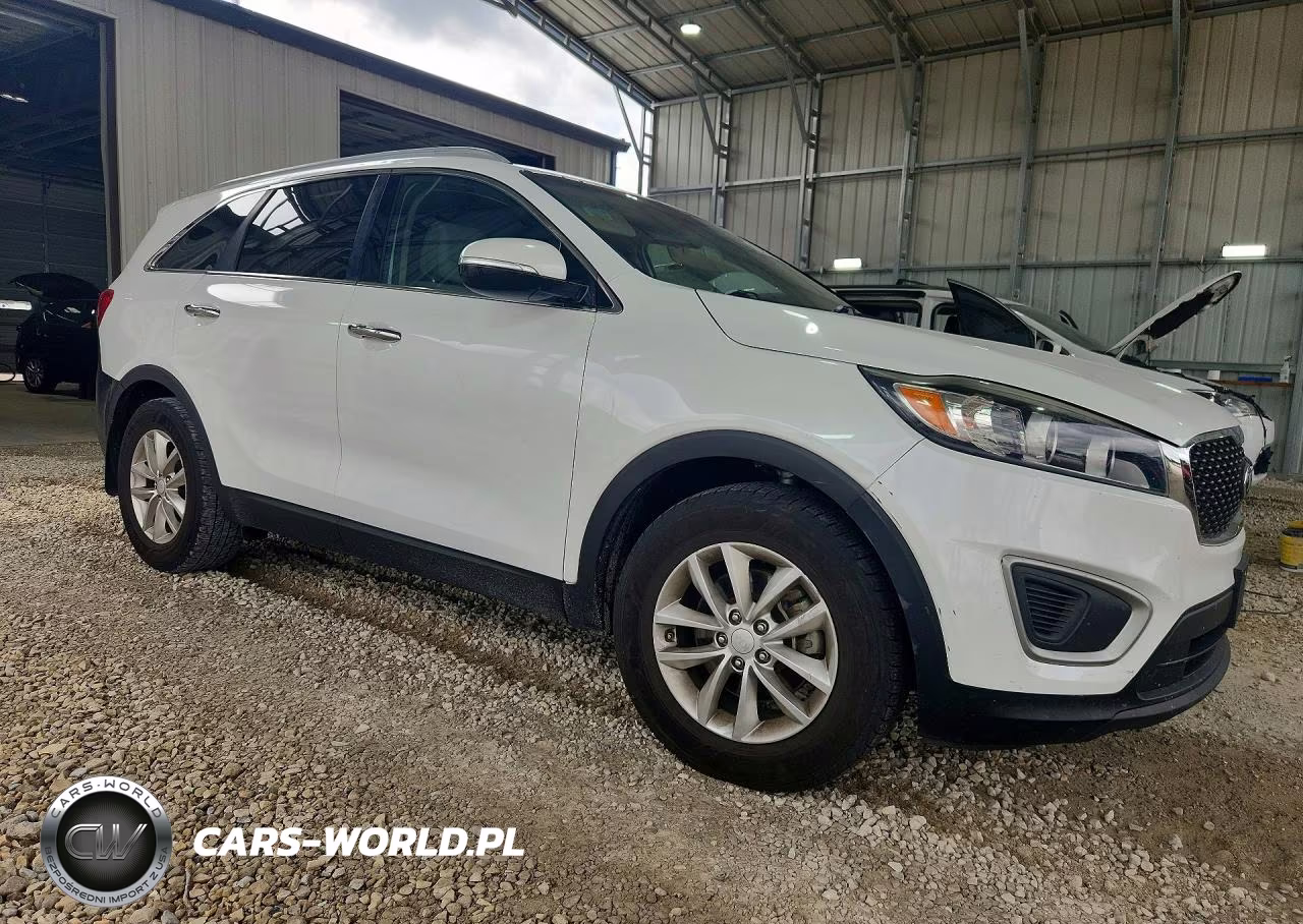 2017 Kia Sorento Lx V6 VIN:5XYPG4A55HG217741 - 4