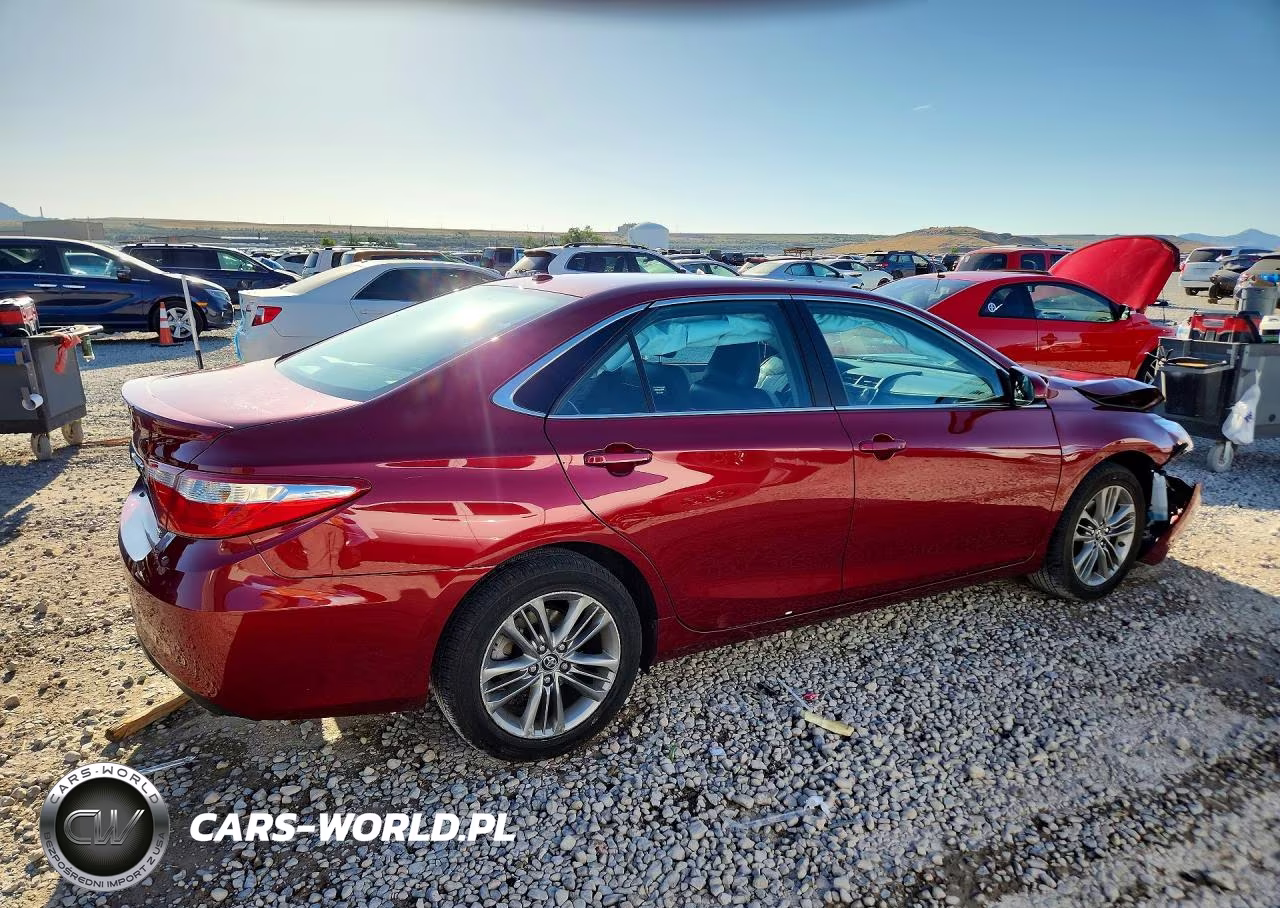 2017 Toyota Camry Se VIN:4T1BF1FK0HU673330 - 3