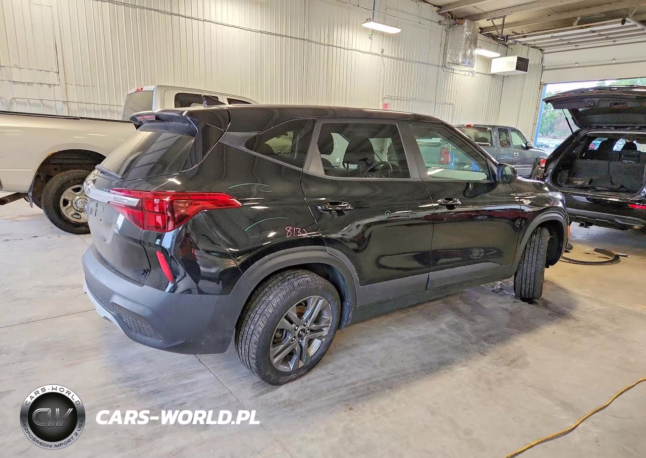 2021 Kia Seltos Lx VIN:KNDEPCAA5M7218183 - 3