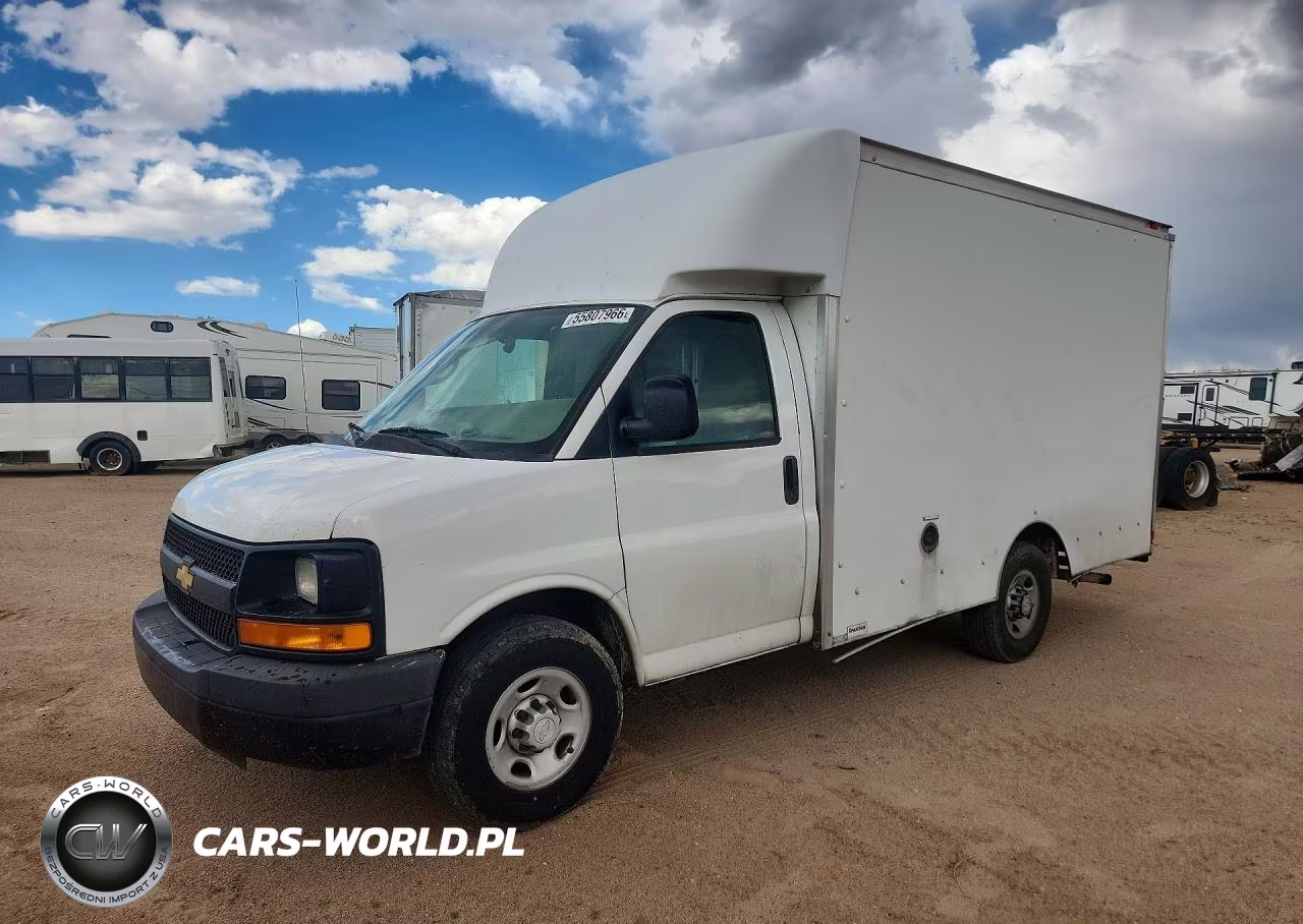 2014 Chevrolet Express G3500 Delivery Truck