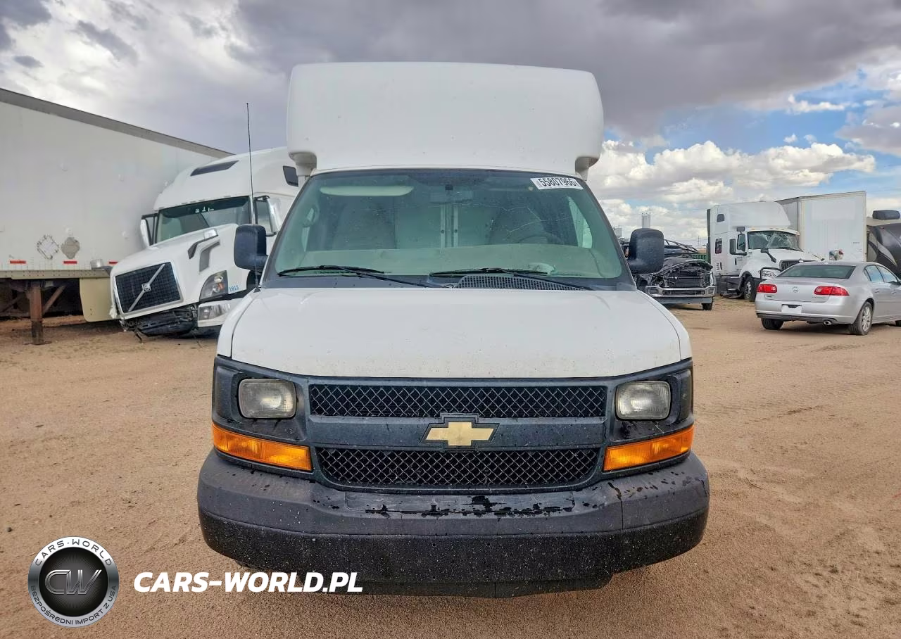 2014 Chevrolet Express G3500 Delivery Truck VIN:1GB0G2BAXE1200693 - 5