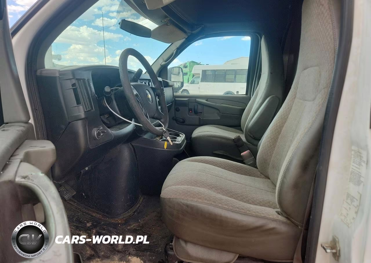 2014 Chevrolet Express G3500 Delivery Truck VIN:1GB0G2BAXE1200693 - 7