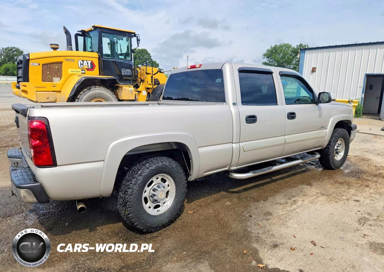 2004 Chevrolet Silverado C2500 VIN:1GCGC23U14F201103 - 3