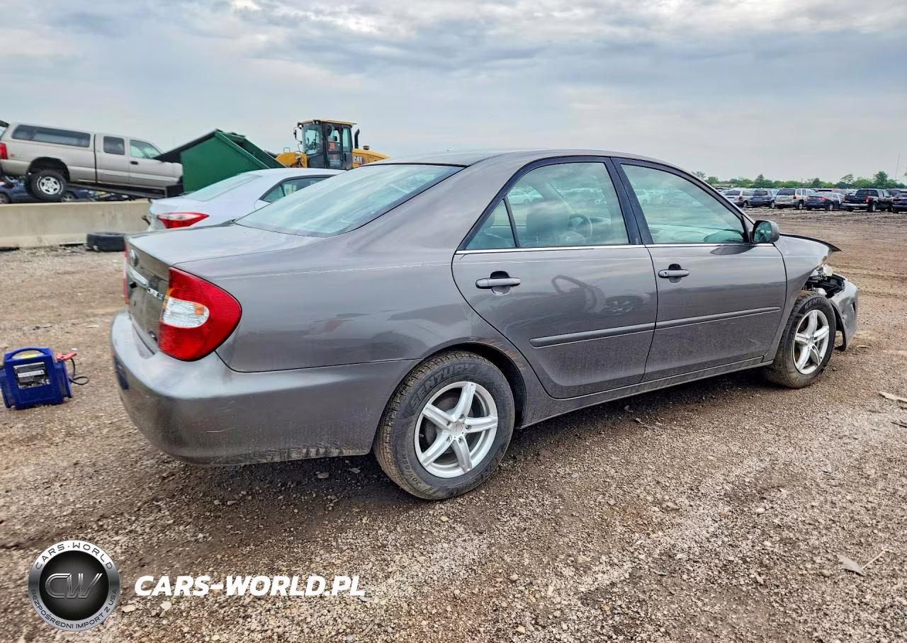 2003 Toyota Camry VIN:4T1BE32K73U742236 - 3