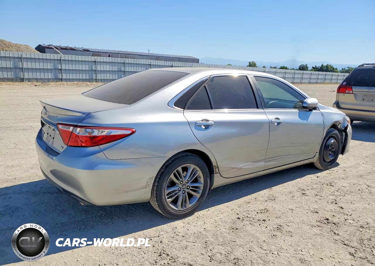 2017 Toyota Camry Se VIN:4T1BF1FK4HU453866 - 3
