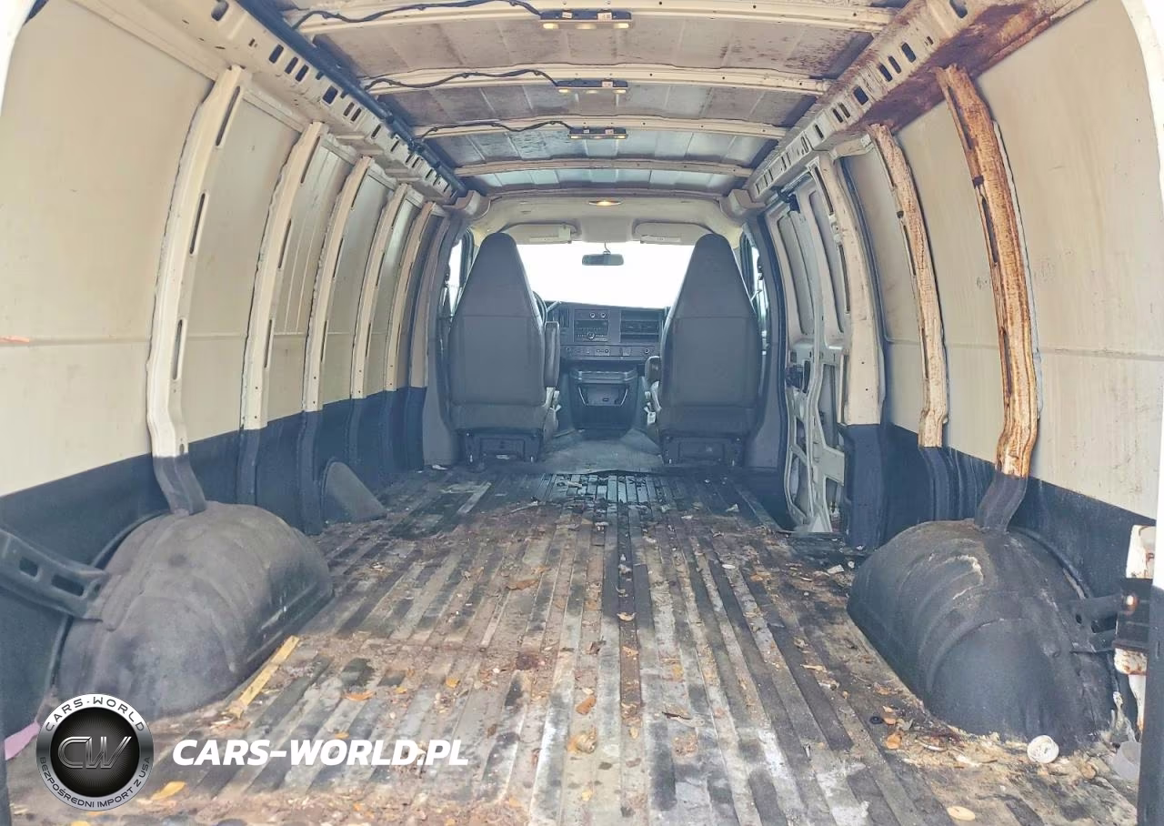 2019 Chevrolet Express 2500 Cargo Delivery Van VIN:1GCWGBFP8K1152532 - 10