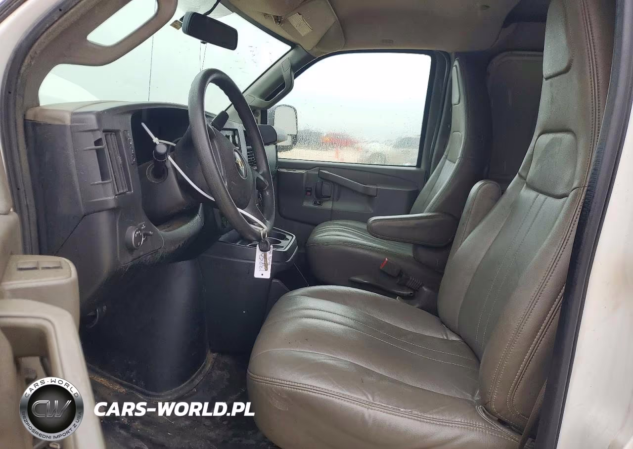 2019 Chevrolet Express 2500 Cargo Delivery Van VIN:1GCWGBFP8K1152532 - 7