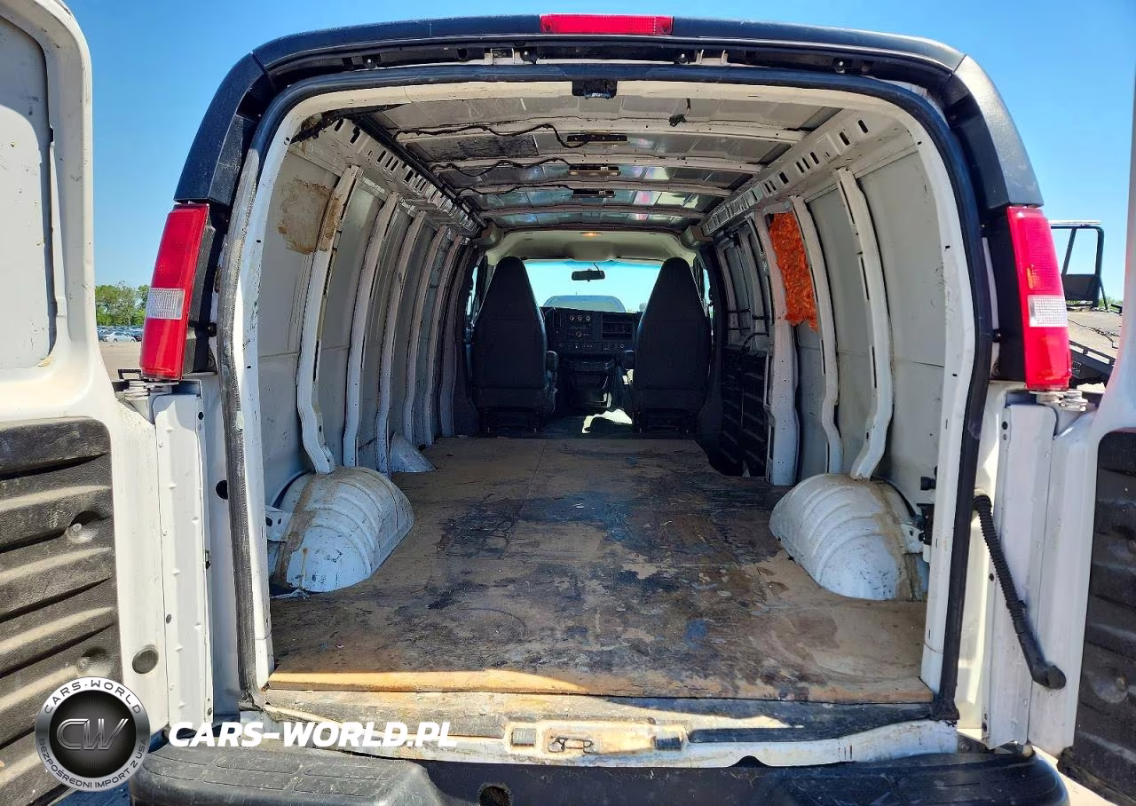 2019 Chevrolet Express G2500 VIN:1GCWGBFG0K1322964 - 10