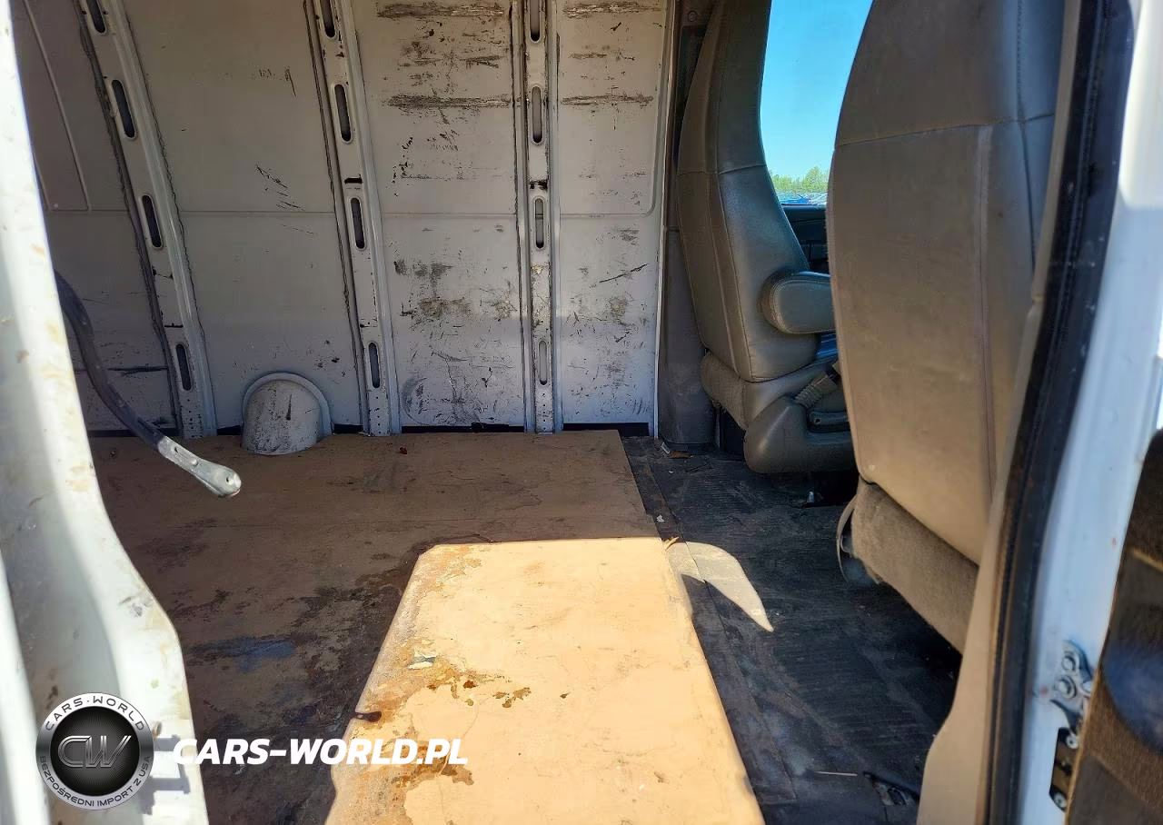 2019 Chevrolet Express G2500 VIN:1GCWGBFG0K1322964 - 11
