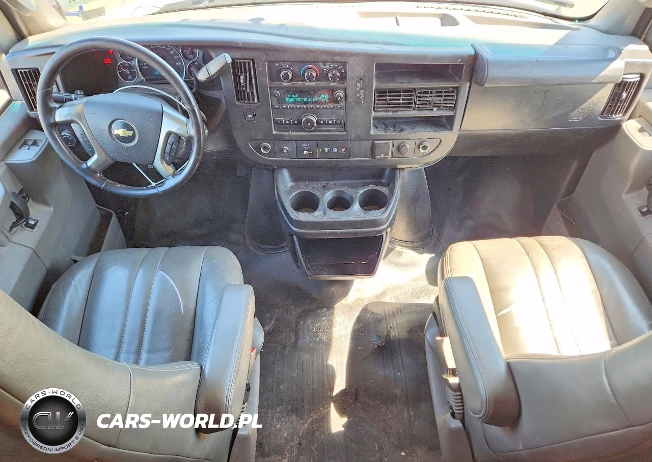 2019 Chevrolet Express G2500 VIN:1GCWGBFG0K1322964 - 8