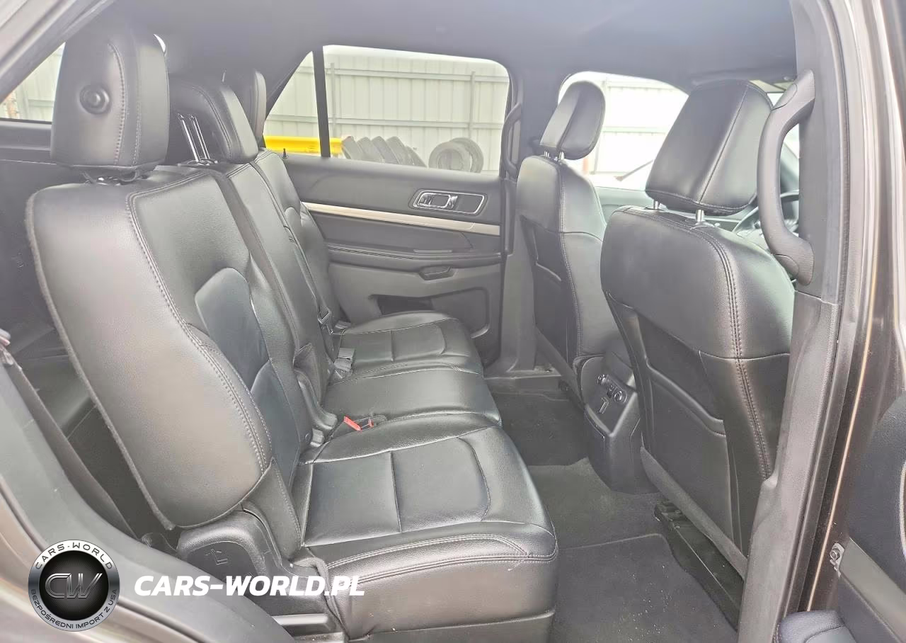 2018 Ford Explorer Xlt VIN:1FM5K7D83JGC27308 - 11