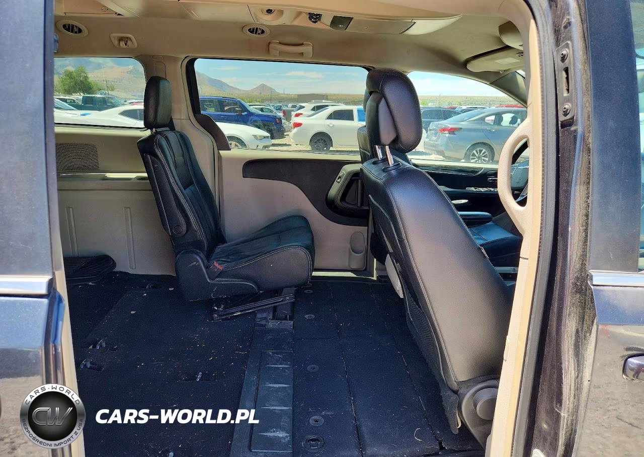2014 Chrysler Town & Country Touring VIN:2C4RC1BG0ER383174 - 11