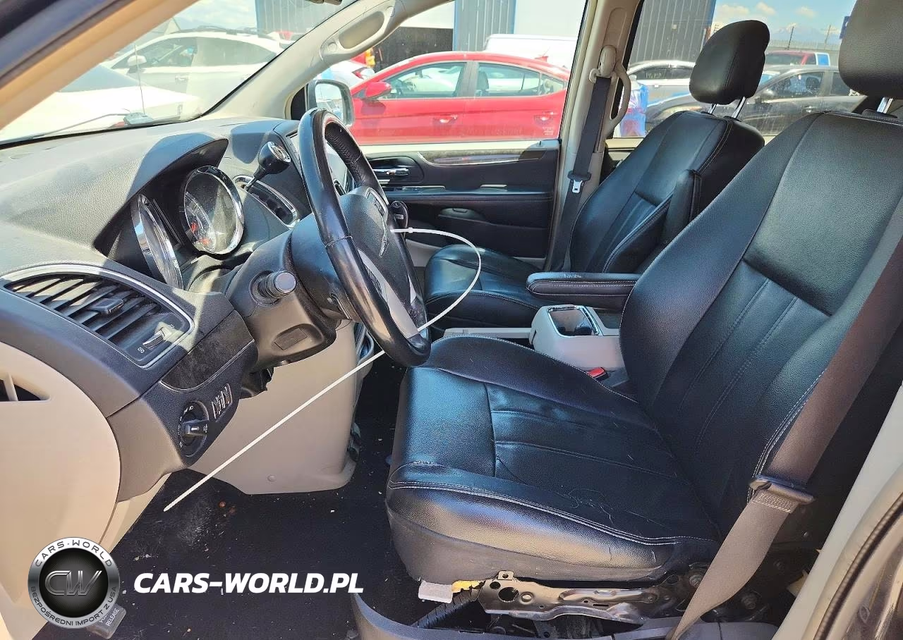 2014 Chrysler Town & Country Touring VIN:2C4RC1BG0ER383174 - 7