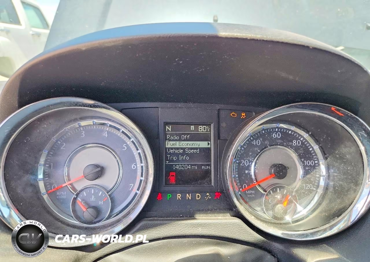 2014 Chrysler Town & Country Touring VIN:2C4RC1BG0ER383174 - 9