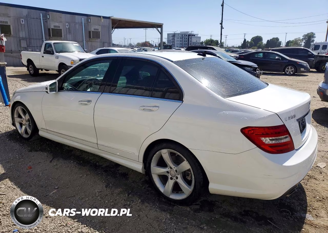 2014 Mercedes-Benz C 250 VIN:WDDGF4HB2EA965606 - 2