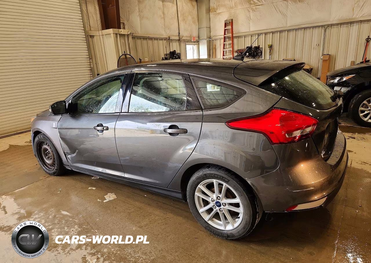 2017 Ford Focus Se VIN:1FADP3K29HL262757 - 2