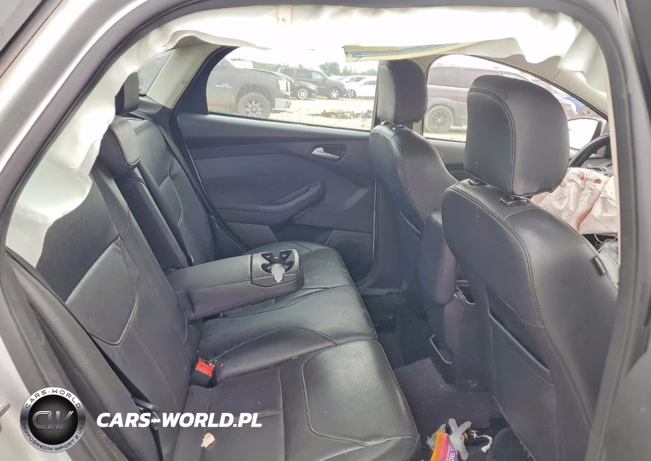 2015 Ford Focus Se VIN:1FADP3F29FL256707 - 10