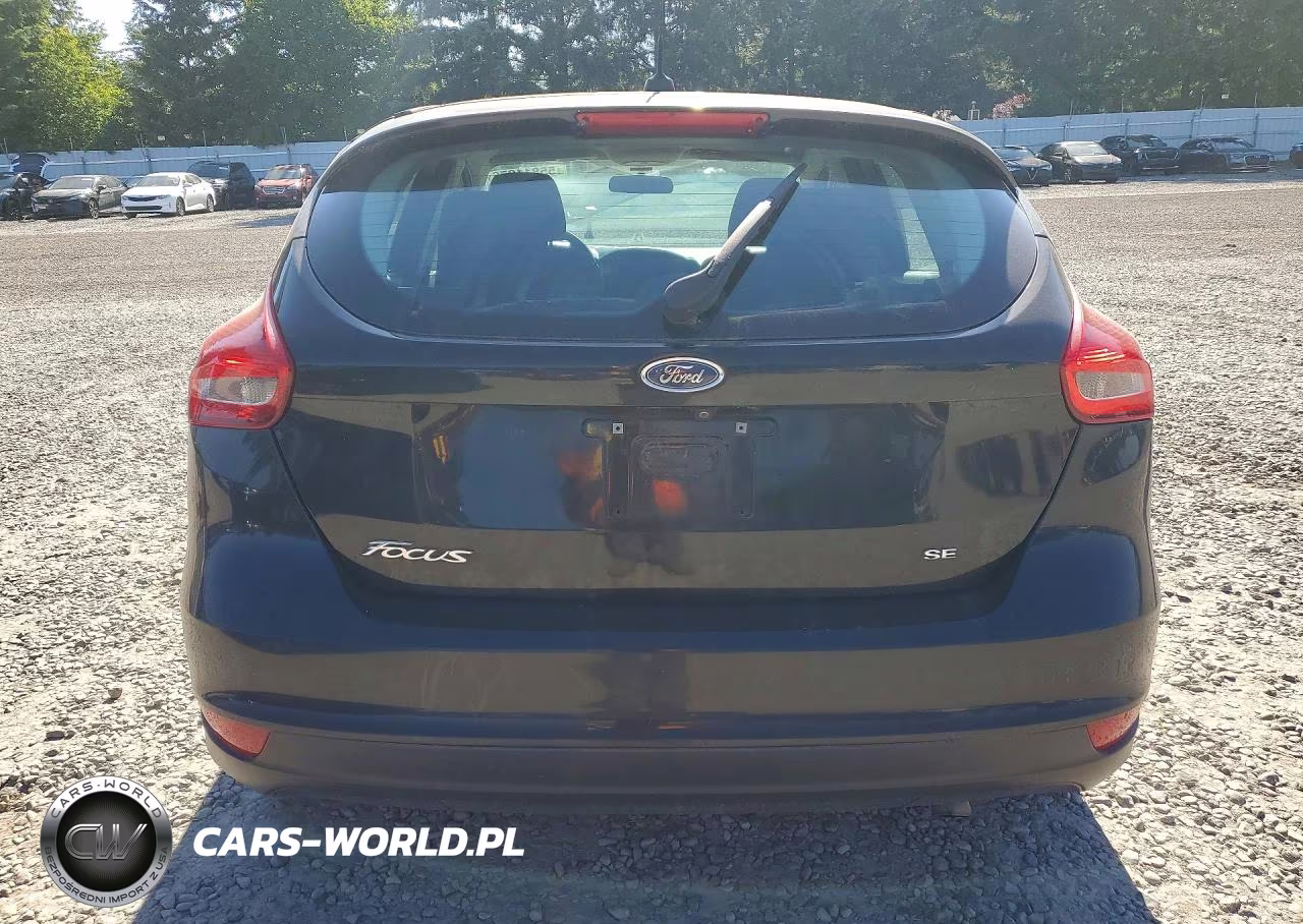 2017 Ford Focus Se VIN:1FADP3K22HL211469 - 6