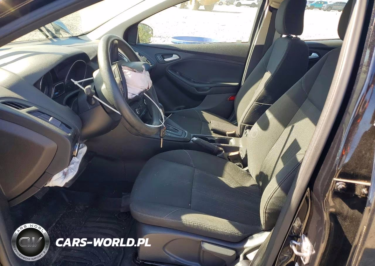 2017 Ford Focus Se VIN:1FADP3K22HL211469 - 7