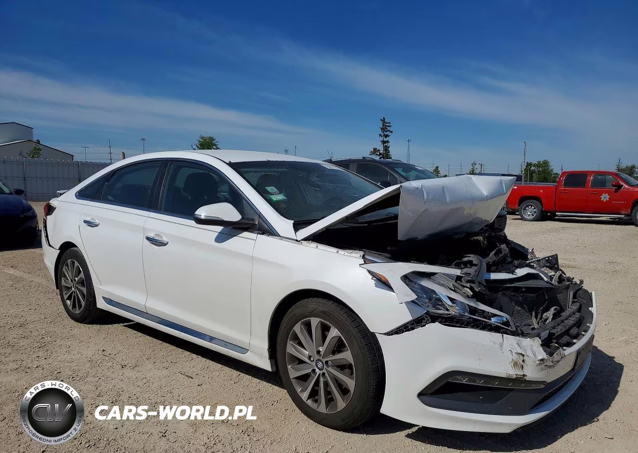 2015 Hyundai Sonata Sport VIN:5NPE34AF3FH095737 - 4