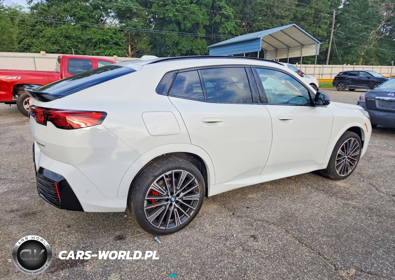 2025 BMW X2 xDrive28I VIN:WBX63GM00S5101276 - 3