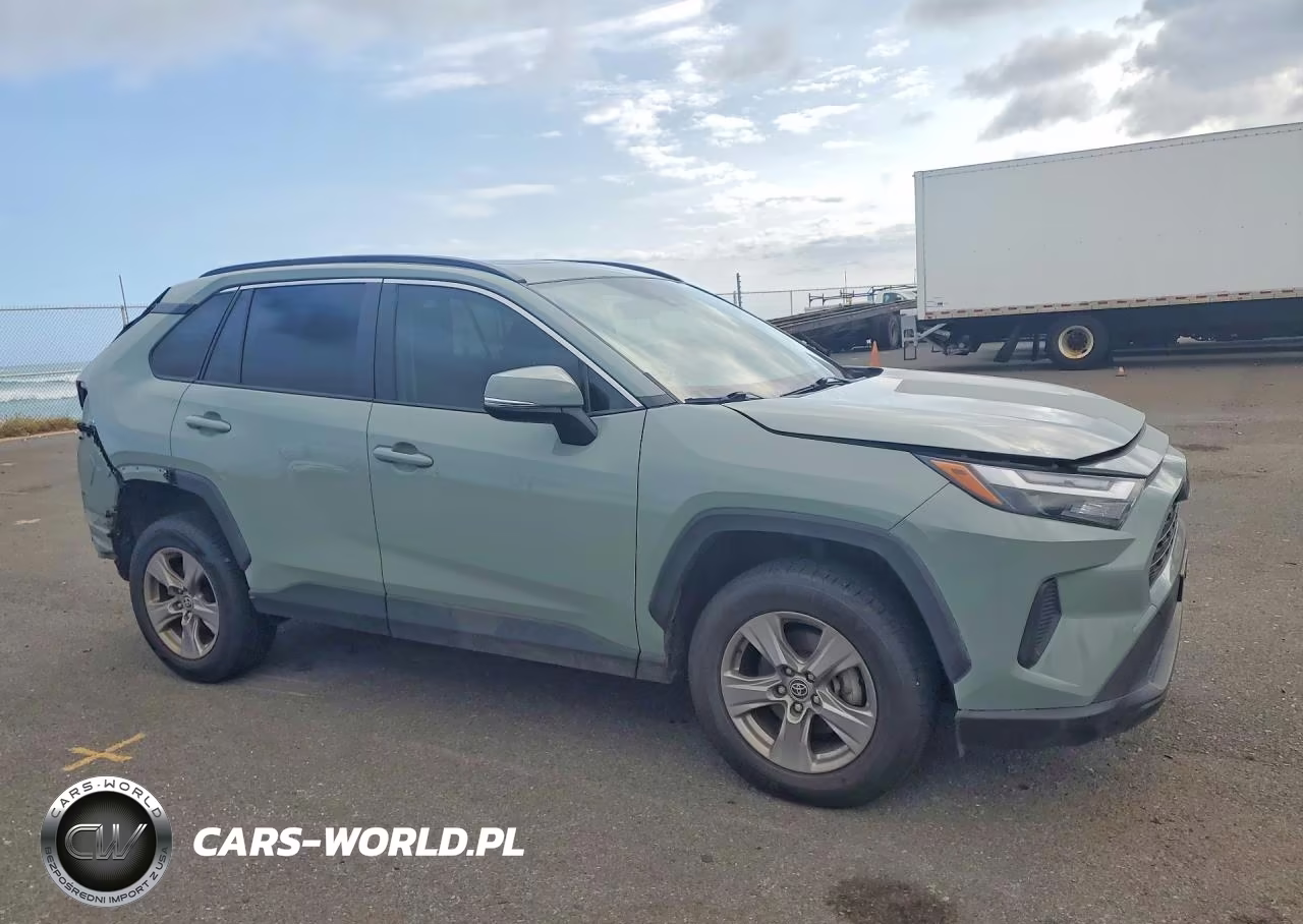 2022 Toyota Rav4 Xle VIN:JTMW1RFV4NJ024415 - 4