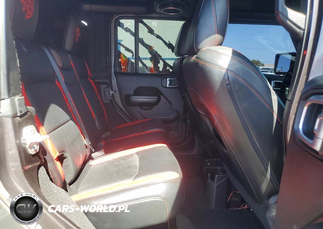 2018 Jeep Wrangler Unlimited Sport VIN:1C4HJXDG8JW109692 - 11