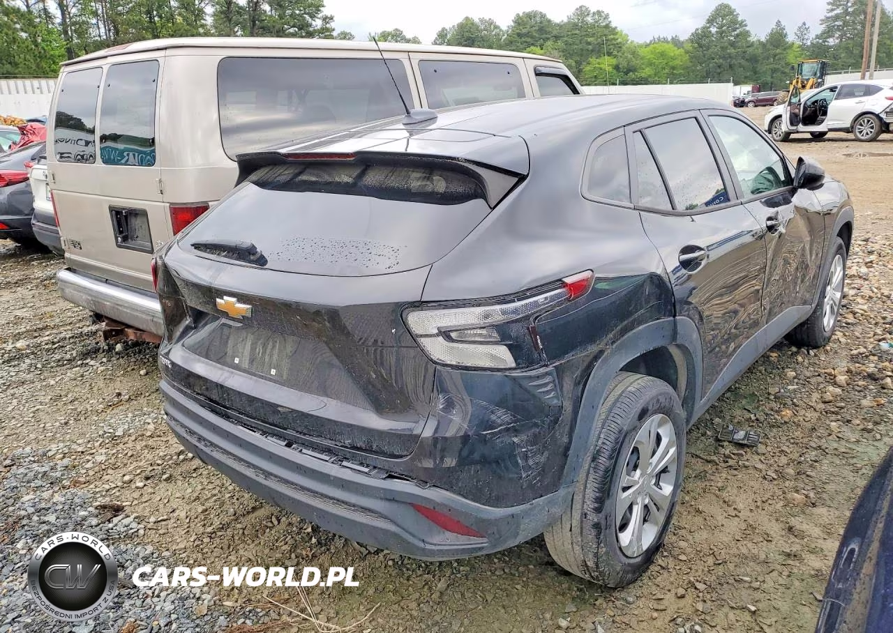 2024 Chevrolet Trax Ls VIN:KL77LFE28RC246077 - 3