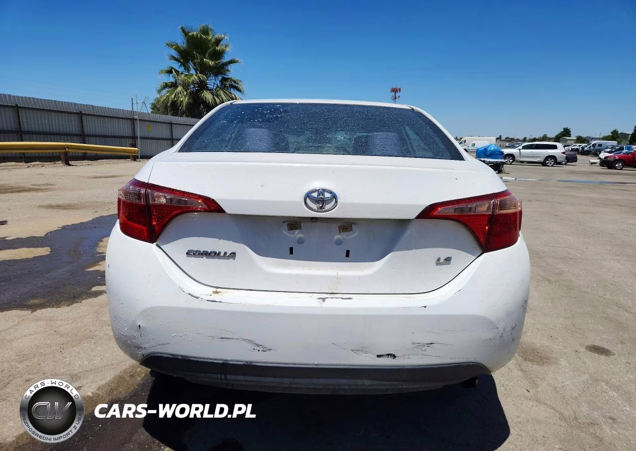 2018 Toyota Corolla Le VIN:5YFBURHE5JP815366 - 6
