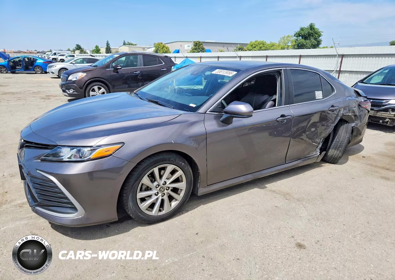 2021 Toyota Camry Le