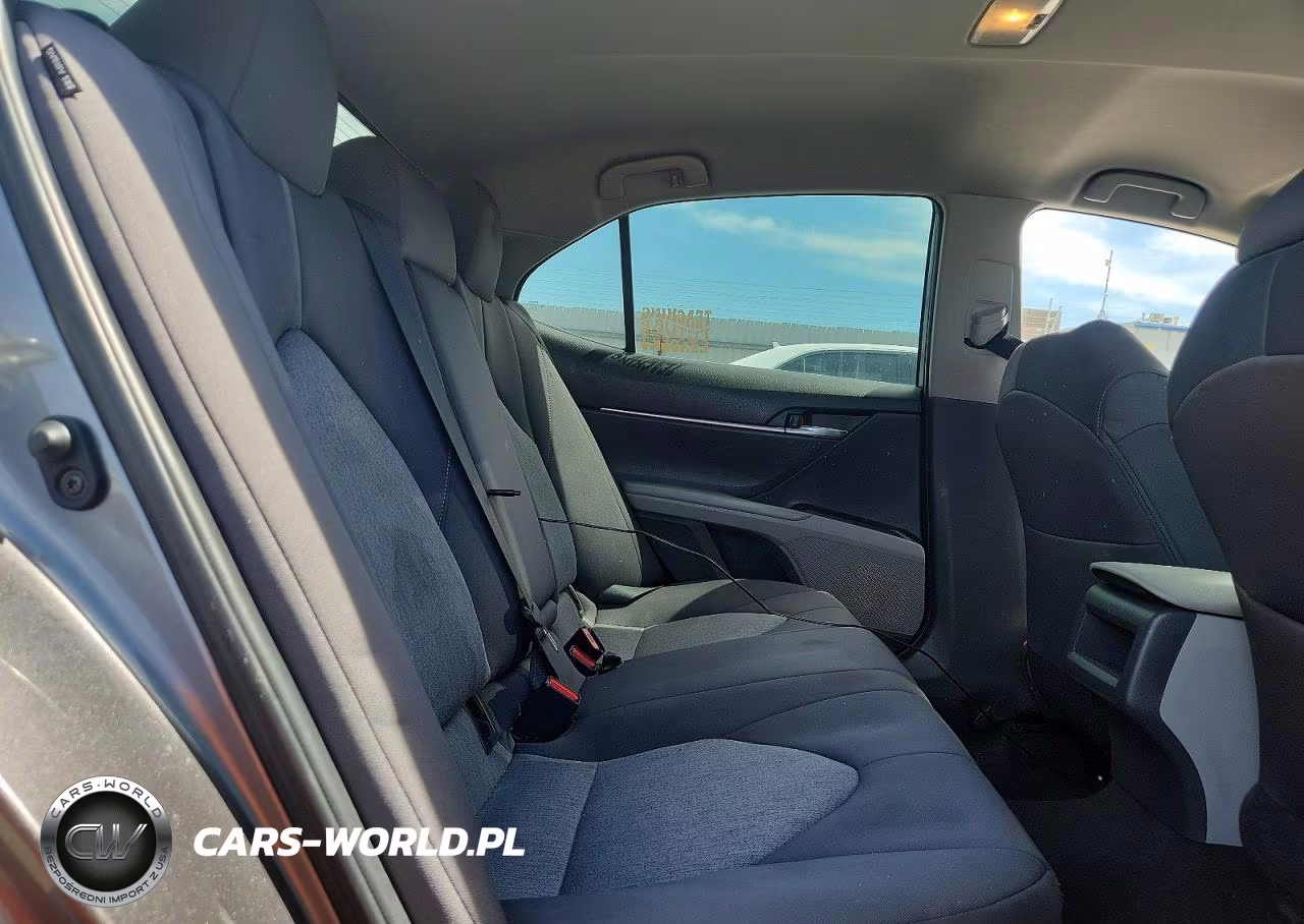 2021 Toyota Camry Le VIN:4T1C11AK8MU535202 - 10