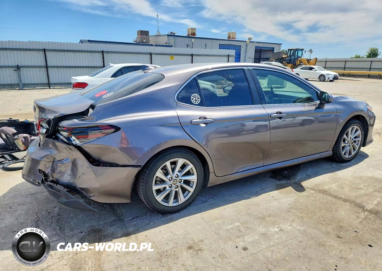 2021 Toyota Camry Le VIN:4T1C11AK8MU535202 - 3