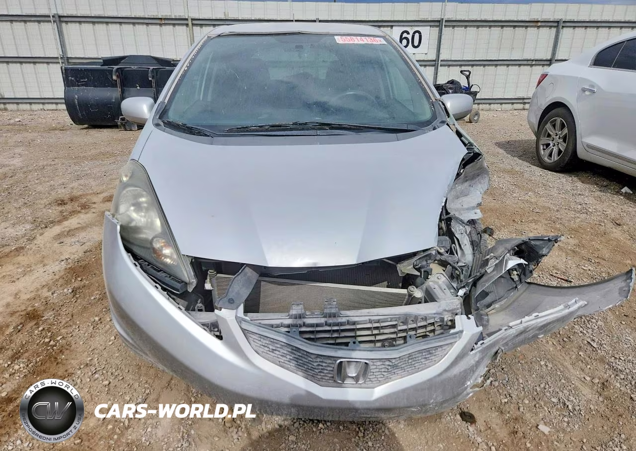 2013 Honda Fit VIN:JHMGE8G3XDC029362 - 5