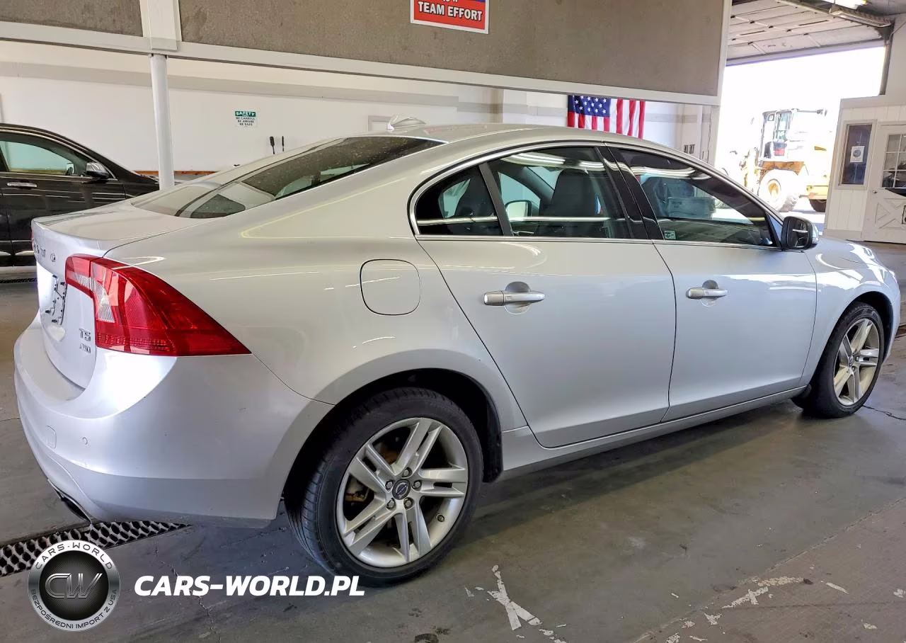 2015 Volvo S60 Premier VIN:YV1612TK8F2332243 - 3