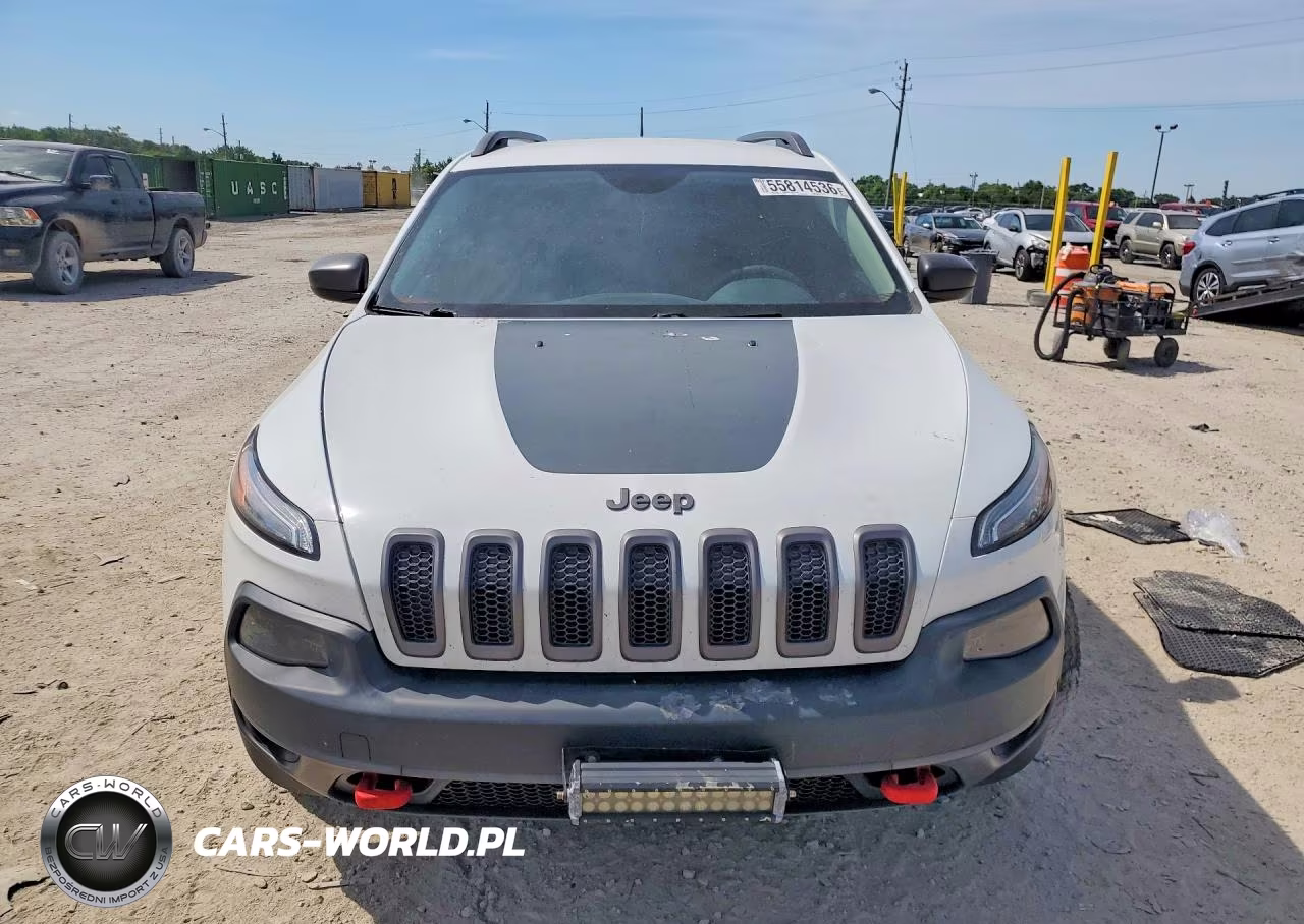 2015 Jeep Cherokee Trailhawk VIN:1C4PJMBS6FW688044 - 5