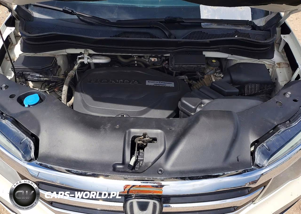 2017 Honda Pilot Touring VIN:5FNYF6H91HB083149 - 12