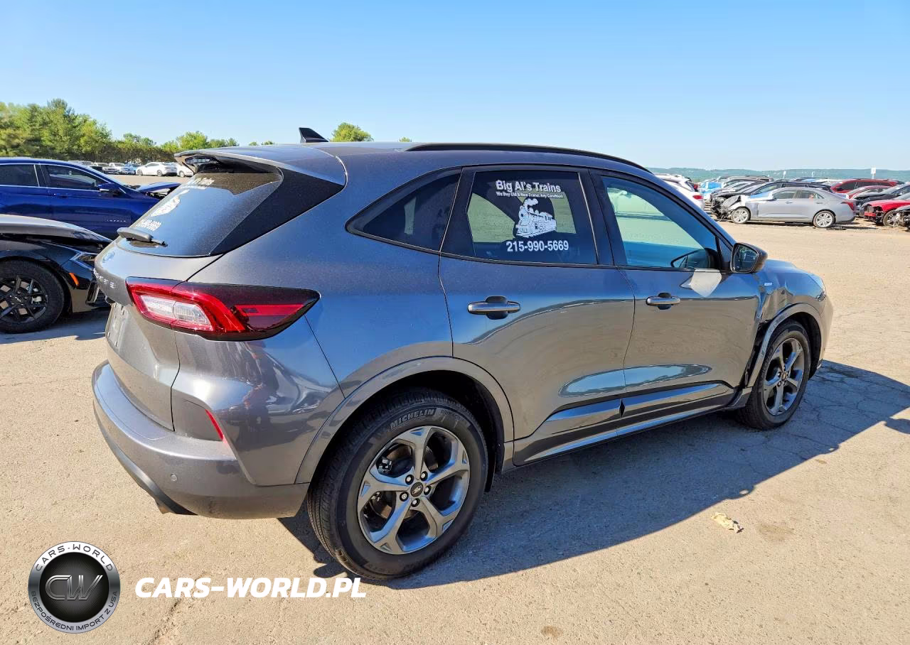 2023 Ford Escape St Line VIN:1FMCU0MN1PUB10576 - 3