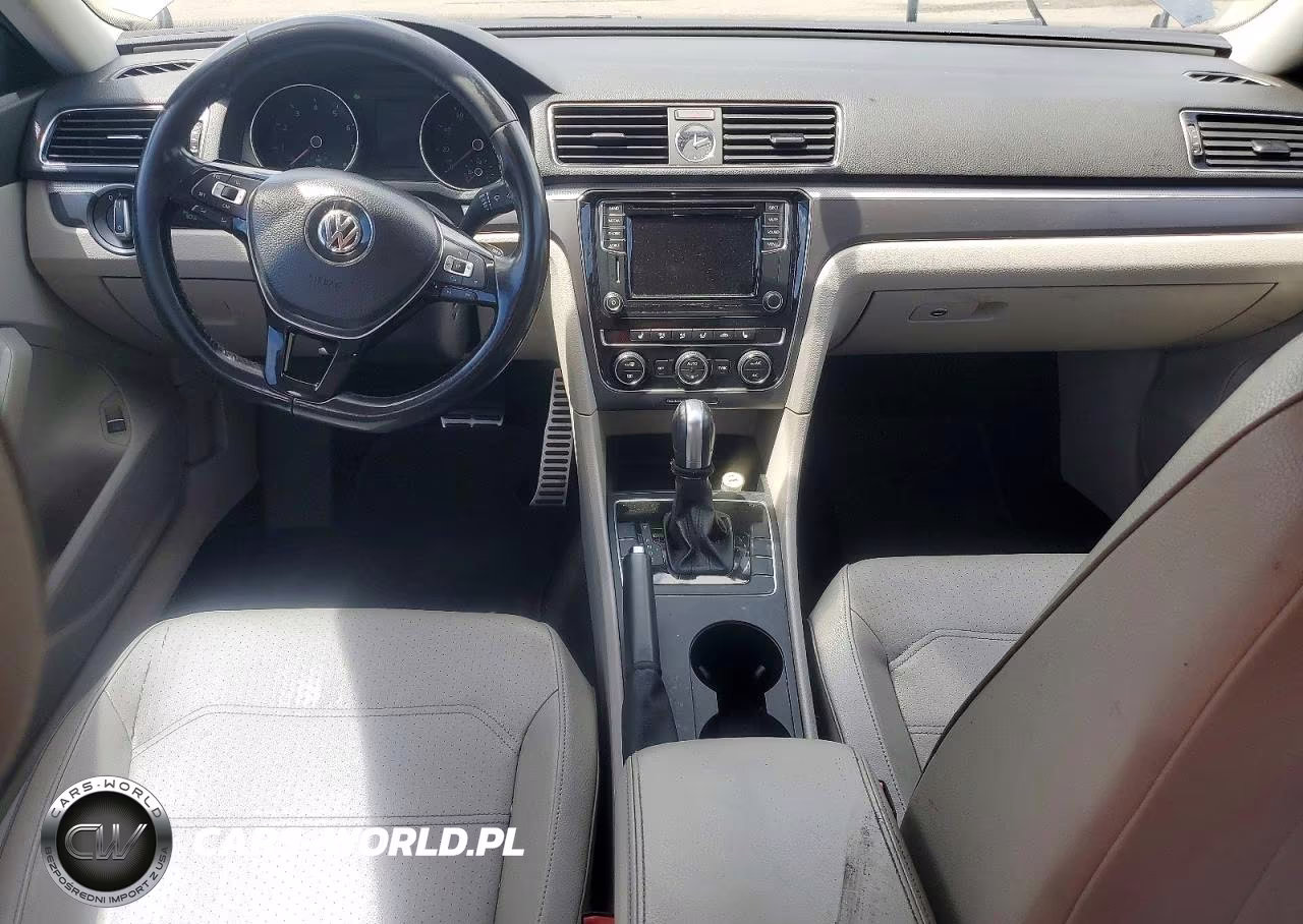 2017 Volkswagen Passat R-Line VIN:1VWDT7A39HC083669 - 8