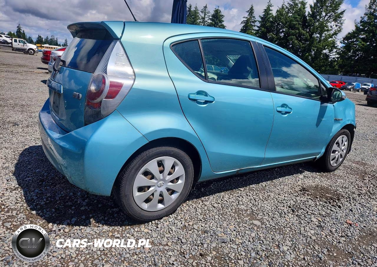 2012 Toyota Prius C Two VIN:JTDKDTB34C1030249 - 3