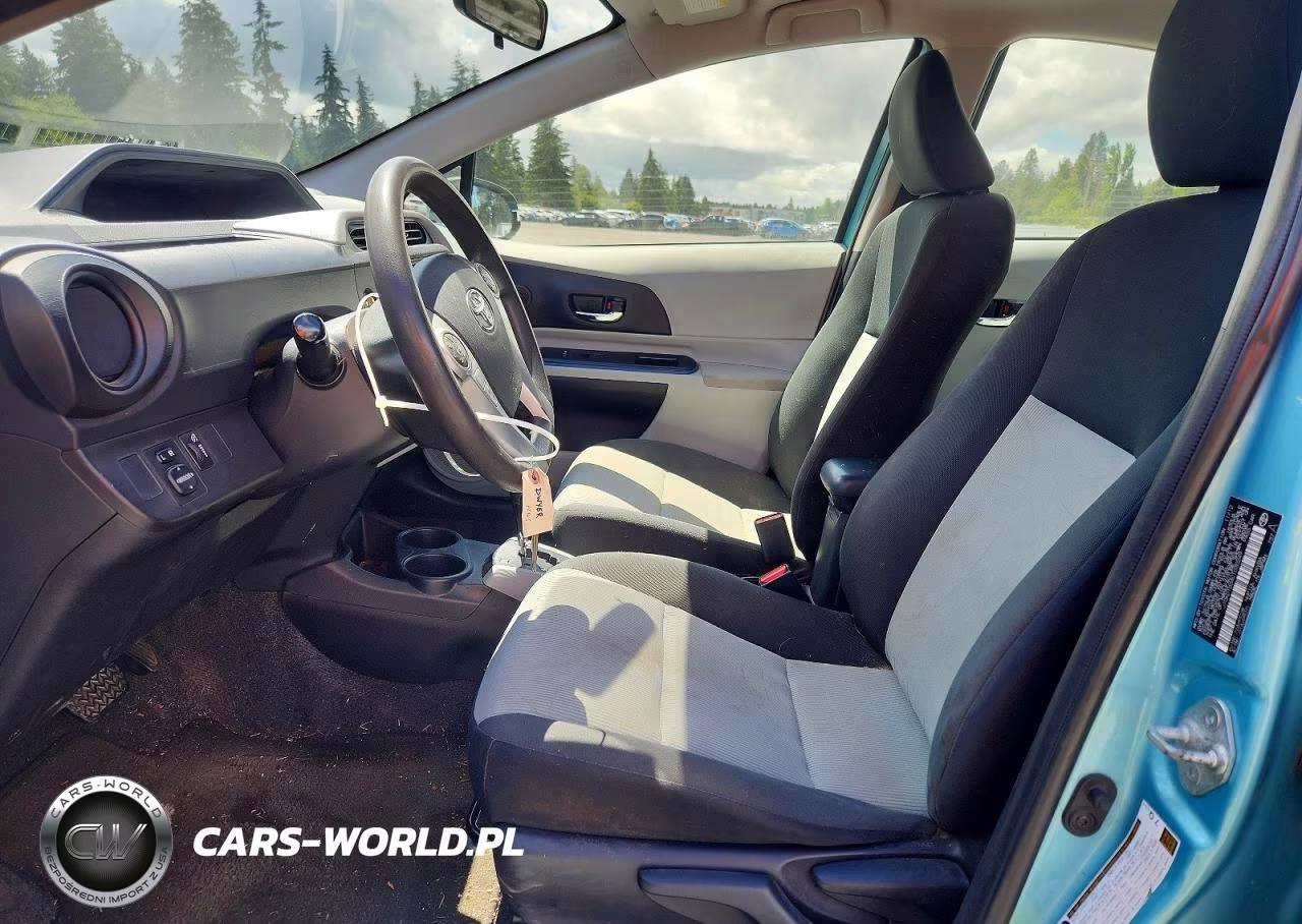 2012 Toyota Prius C Two VIN:JTDKDTB34C1030249 - 7