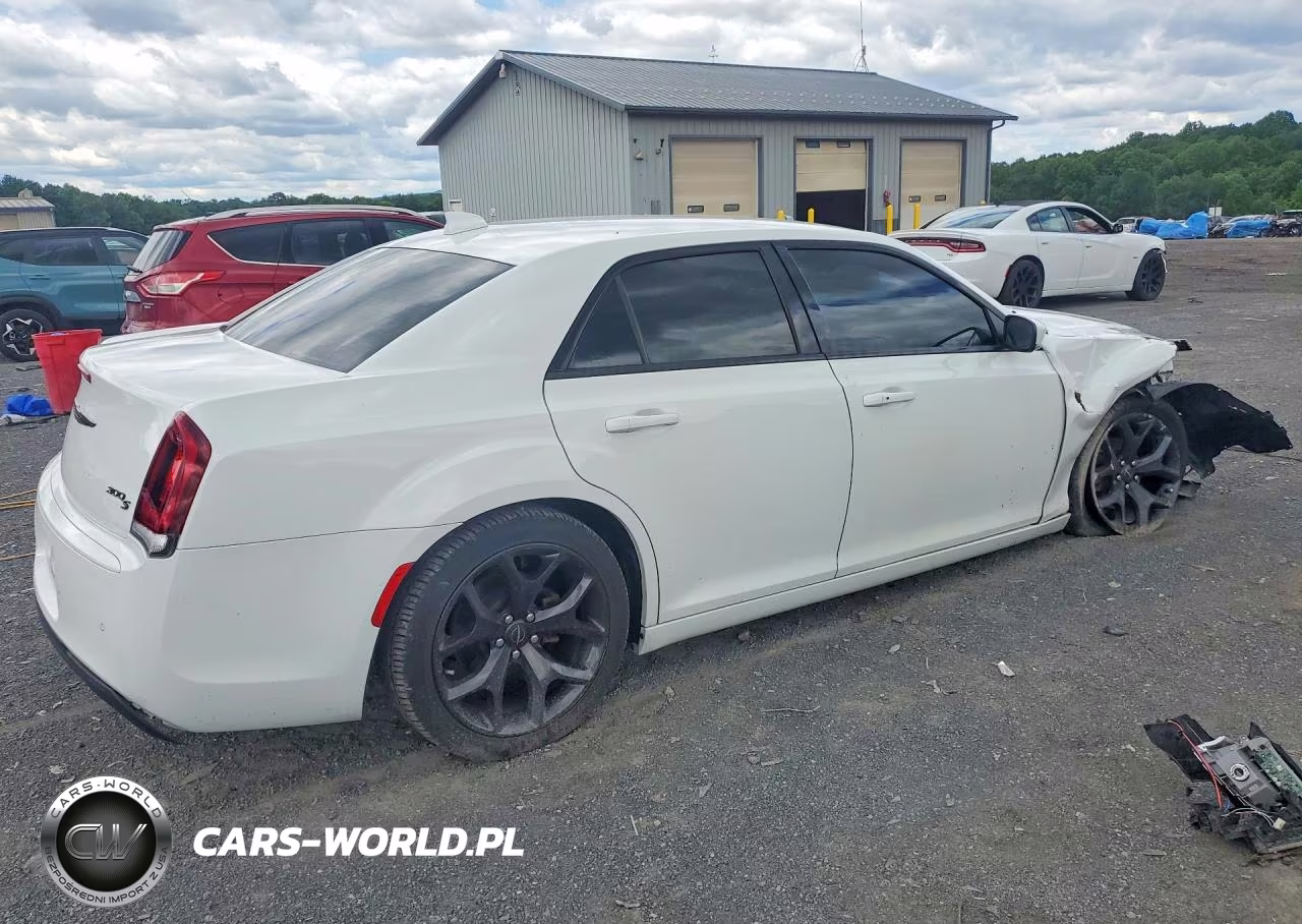 2021 Chrysler 300 S VIN:2C3CCABG0MH549644 - 3