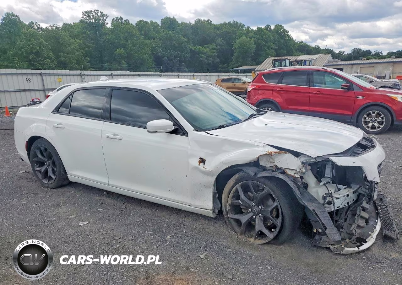 2021 Chrysler 300 S VIN:2C3CCABG0MH549644 - 4