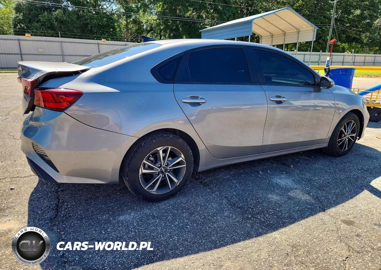2024 Kia Forte Lxs VIN:3KPF24AD3RE750199 - 3