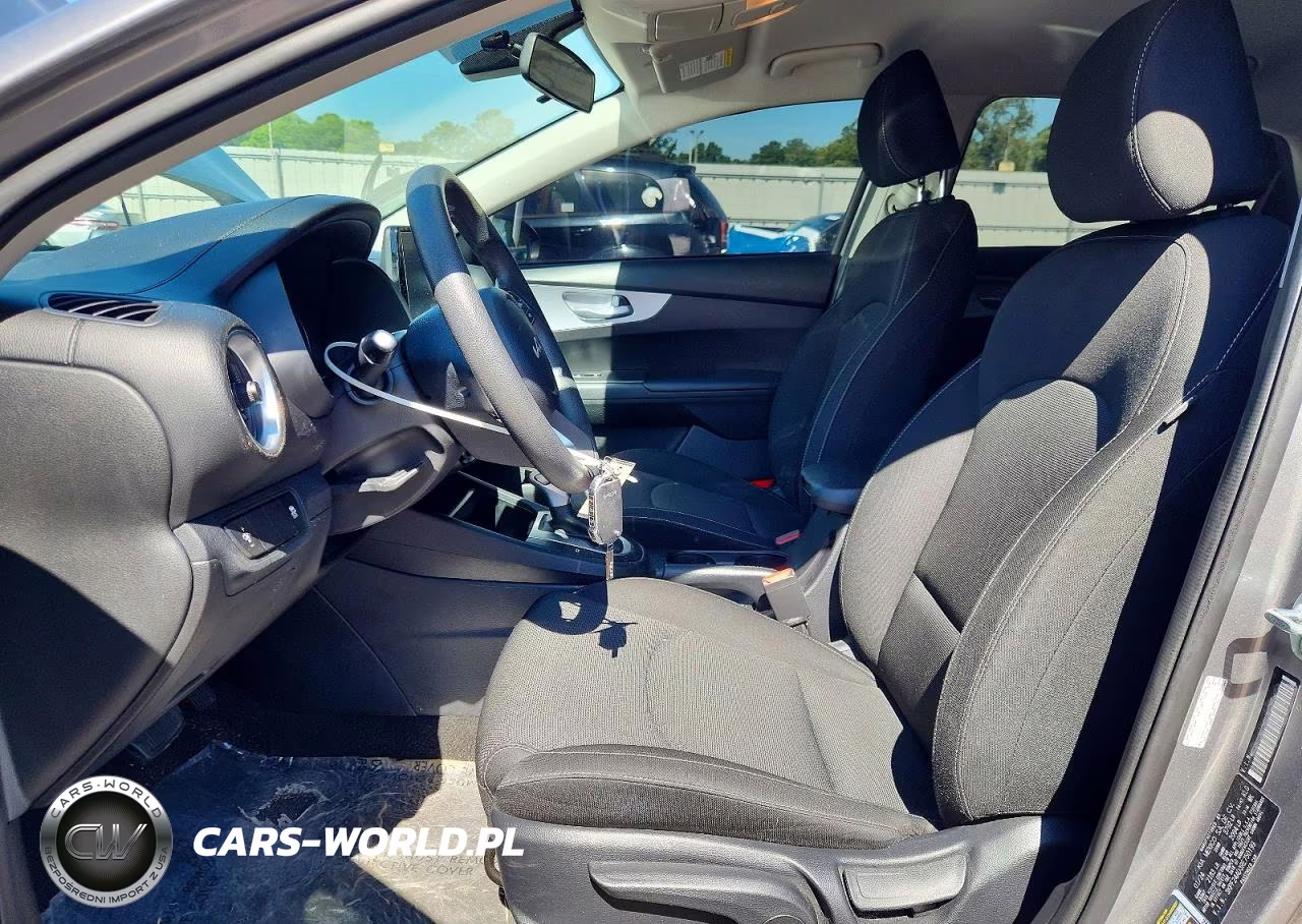2024 Kia Forte Lxs VIN:3KPF24AD3RE750199 - 7