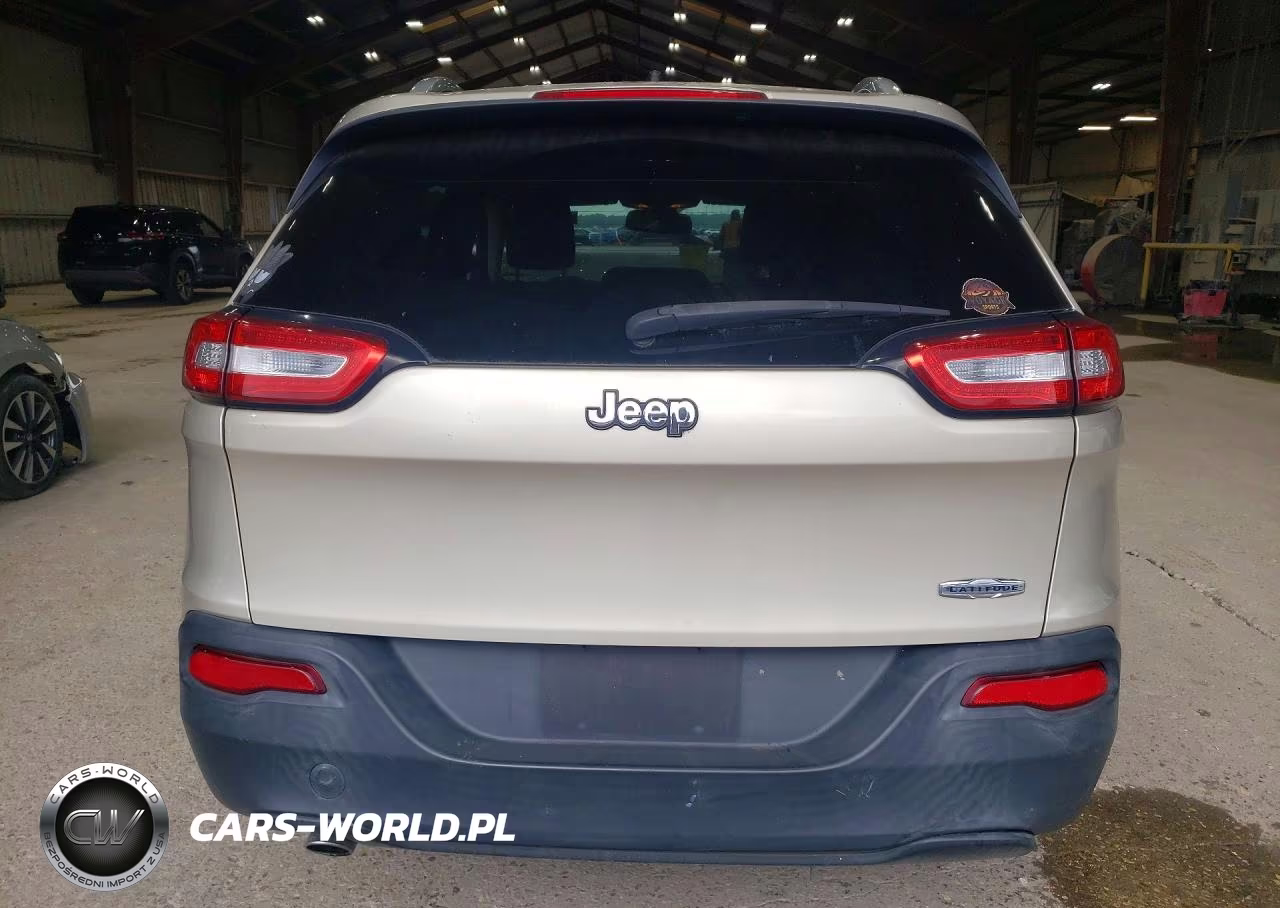2014 Jeep Cherokee Latitude VIN:1C4PJLCB5EW305427 - 6