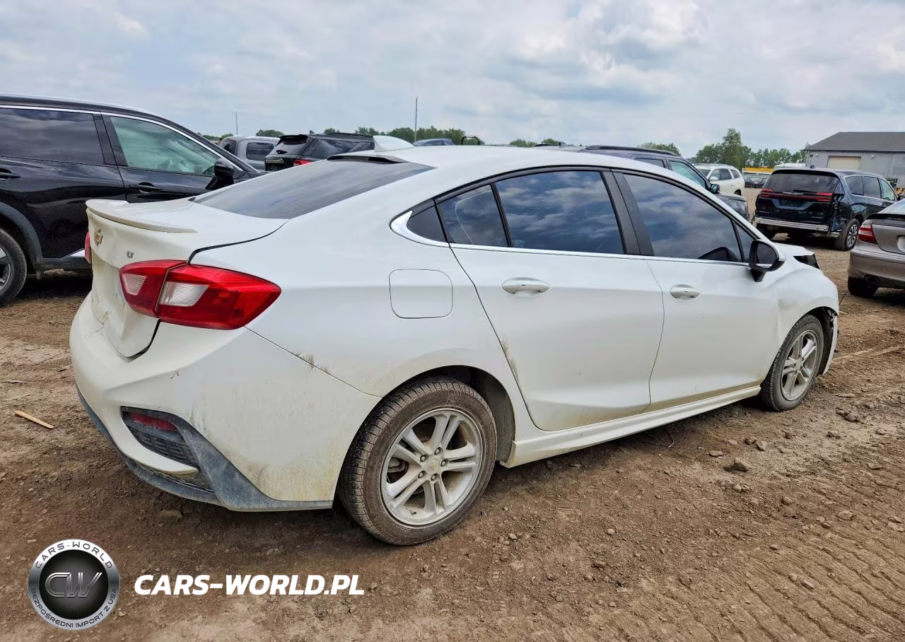2017 Chevrolet Cruze Lt VIN:1G1BE5SM4H7218302 - 3